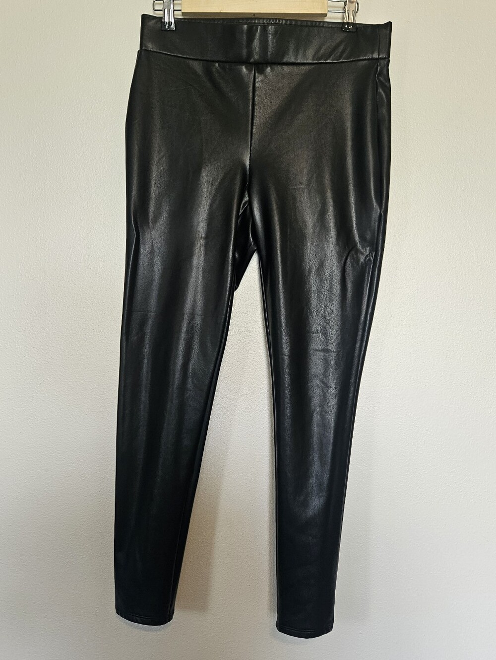 LOFT Faux Leather Bottoms Black Medium